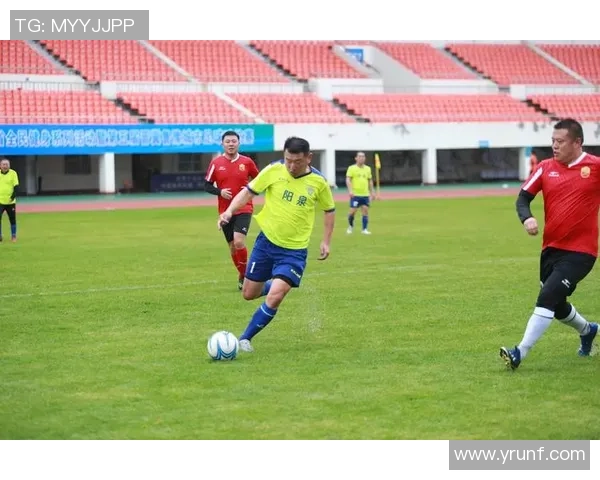 足球球星科目三惊艳球场展现绝技引发球迷热议与全民追捧